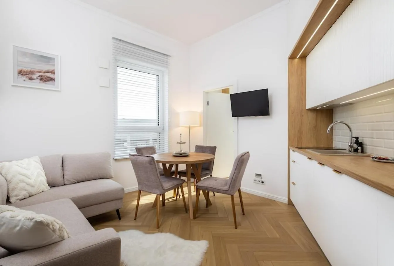 Wiktoryn 18 Citysphere Premium Suite 1 Warsaw
